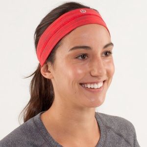 Lululemon fly away tamer headband